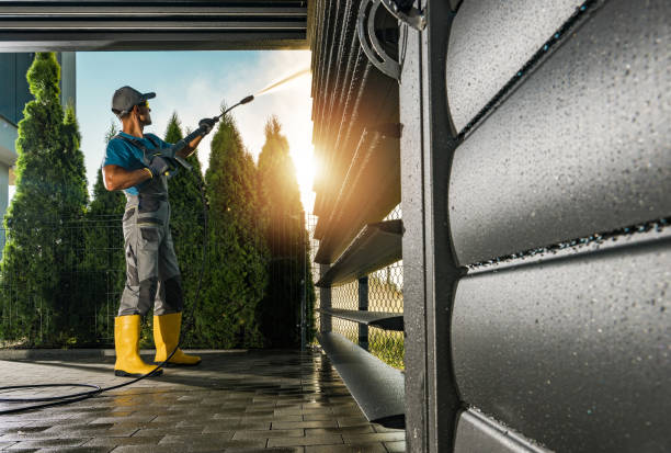 Best Animal Enclosure Cleaning  in Buchanan Dam, TX
